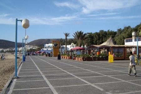 la cote agadire  (jour nui ) .